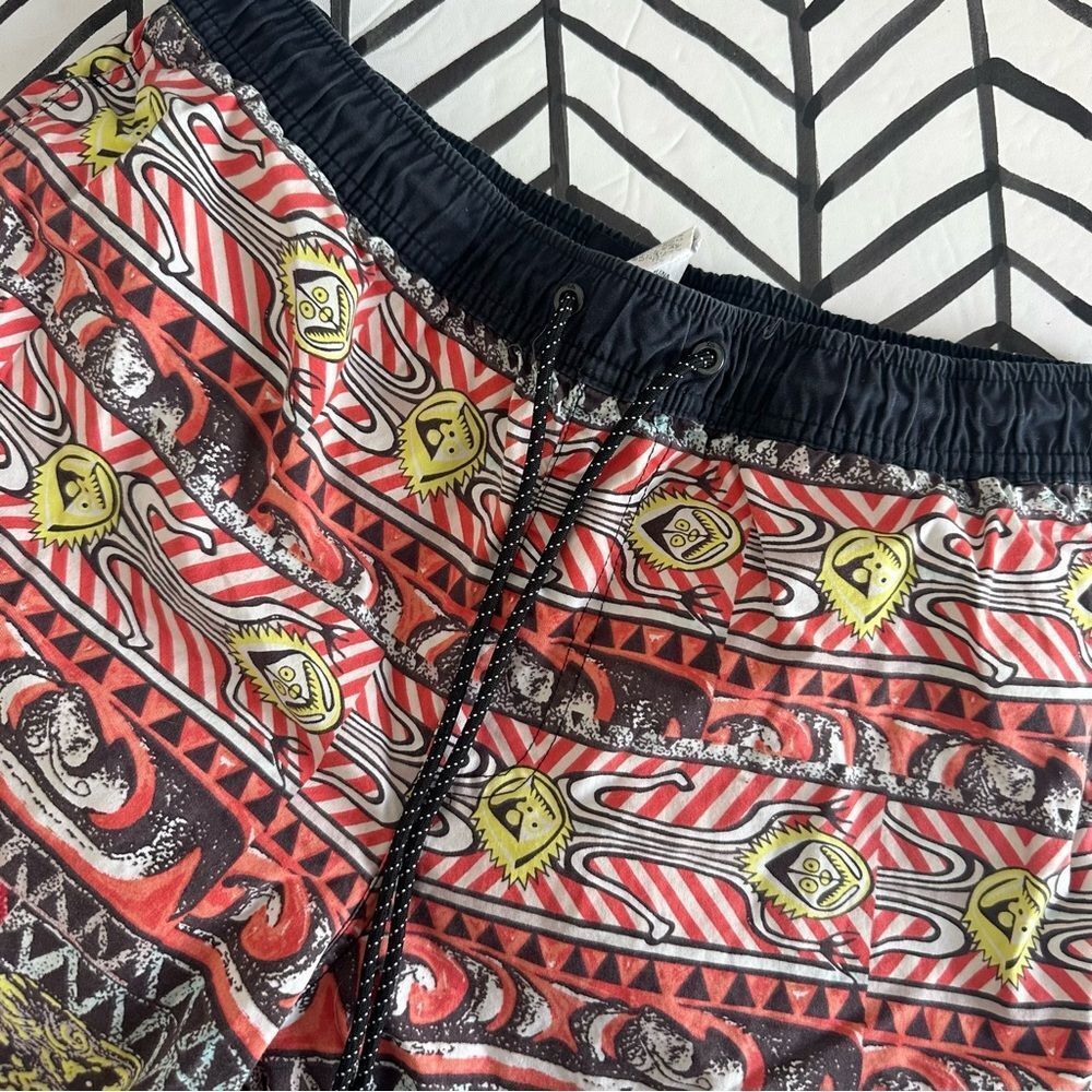 Quicksilver Size M Men's Elastic Waist Patterned Swim Trunks